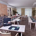 Henry Hotel 4*