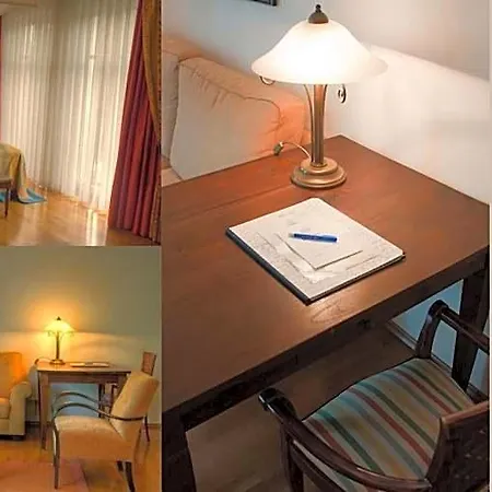 Hotel Henry