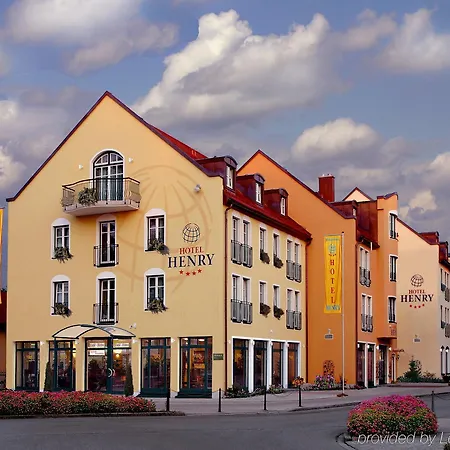 Henry Hotel 4*