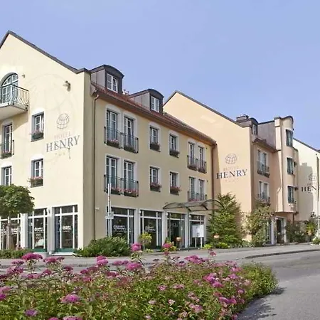 Henry Hotel